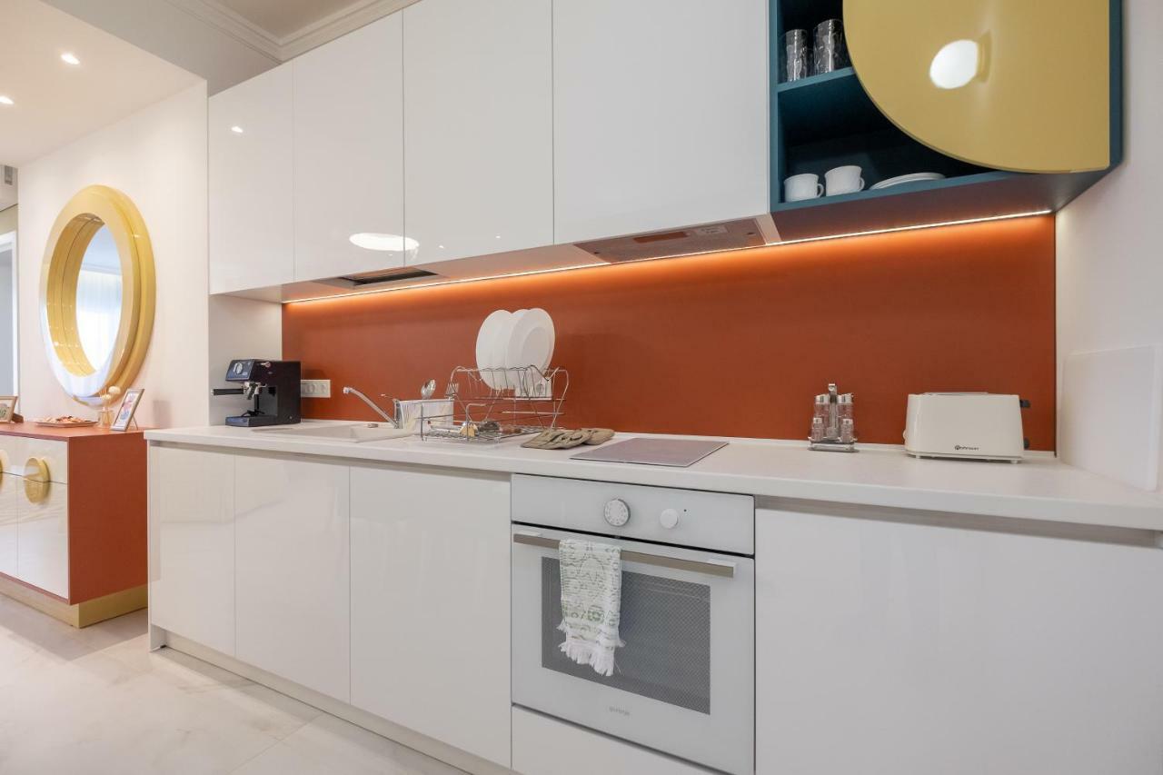 Vitosha Blvd 3-Bedroom, 2-Bathroom Lux Suite Sofia Esterno foto