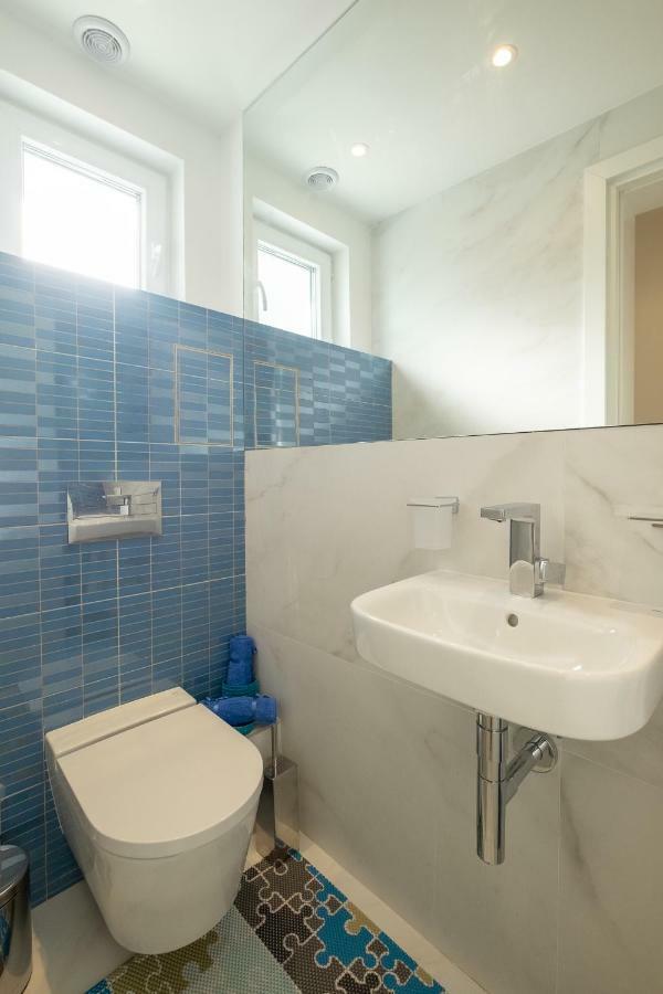 Vitosha Blvd 3-Bedroom, 2-Bathroom Lux Suite Sofia Esterno foto