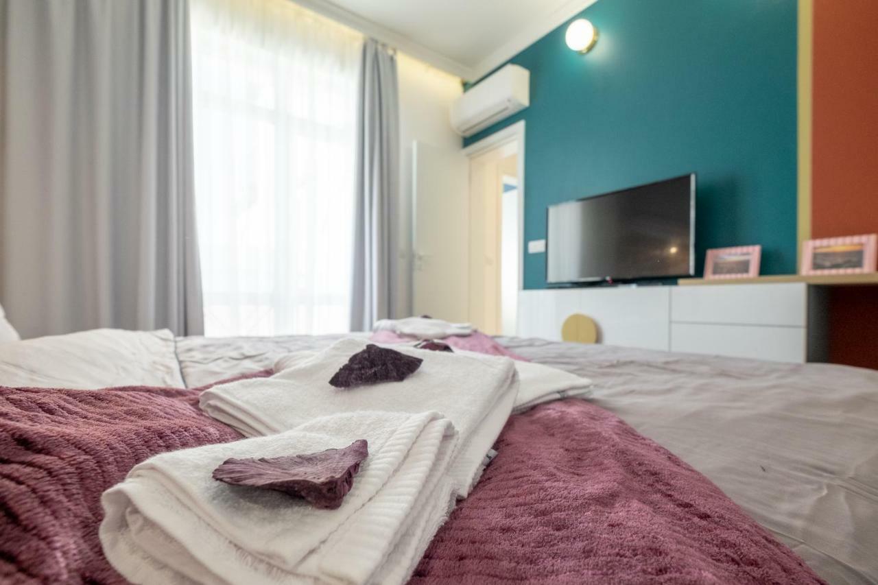 Vitosha Blvd 3-Bedroom, 2-Bathroom Lux Suite Sofia Esterno foto