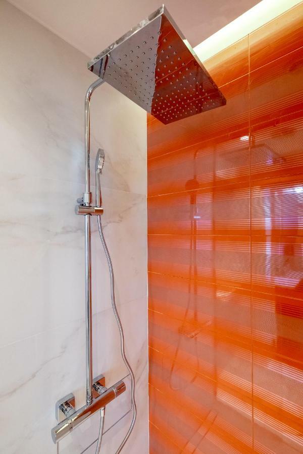 Vitosha Blvd 3-Bedroom, 2-Bathroom Lux Suite Sofia Esterno foto